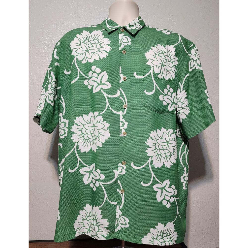 Kahala Short Sleeve Hawaiian Shirt Button-up Size Large  with Front Pocket